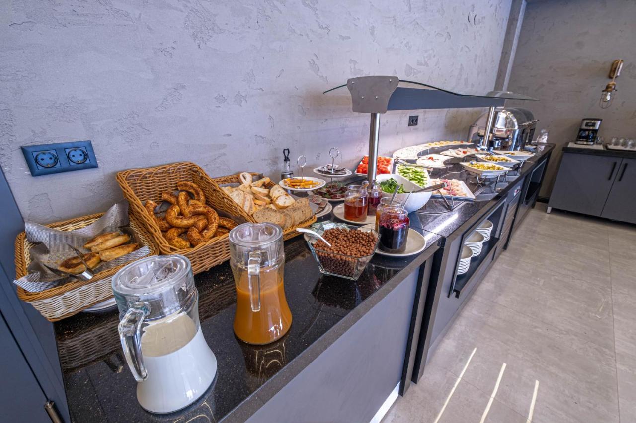 Methishotel Karsiyaka  エクステリア 写真