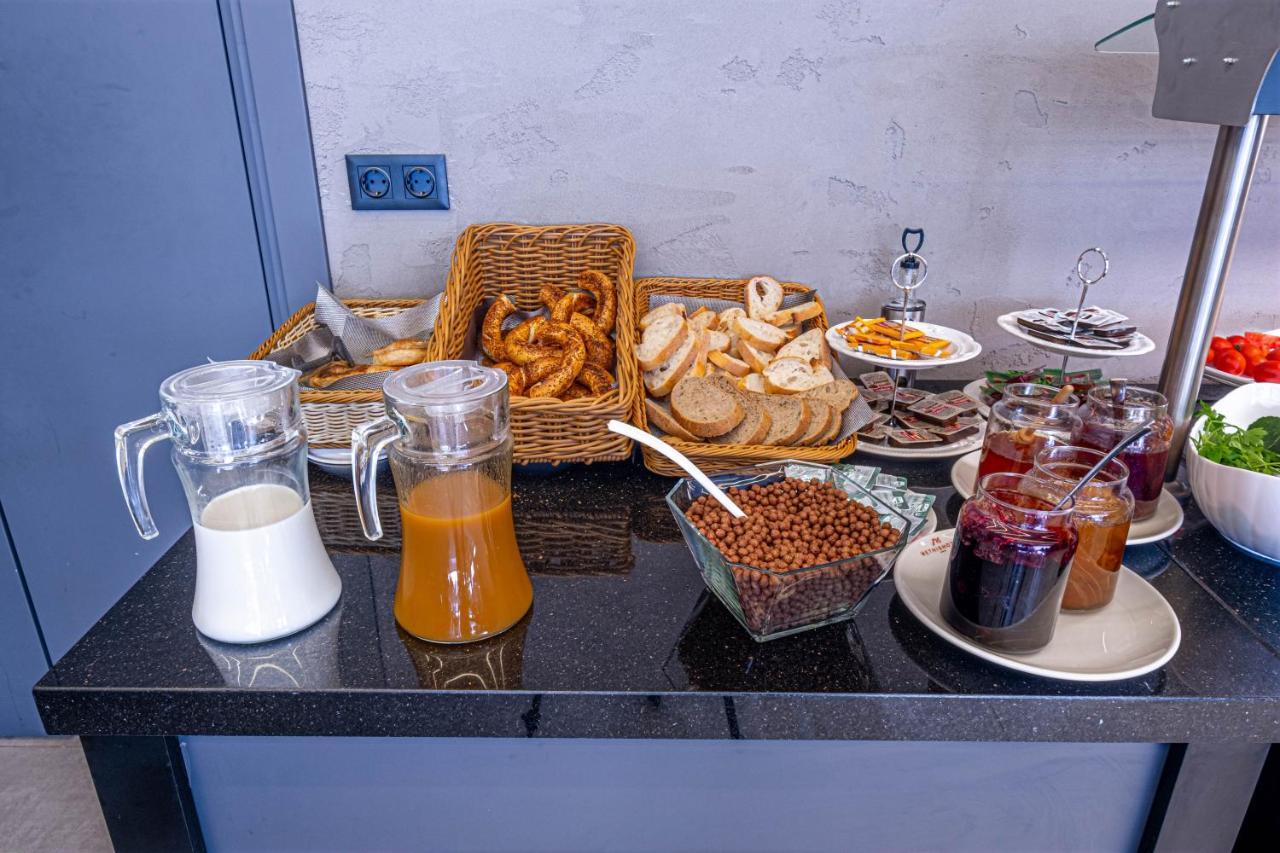 Methishotel Karsiyaka  エクステリア 写真
