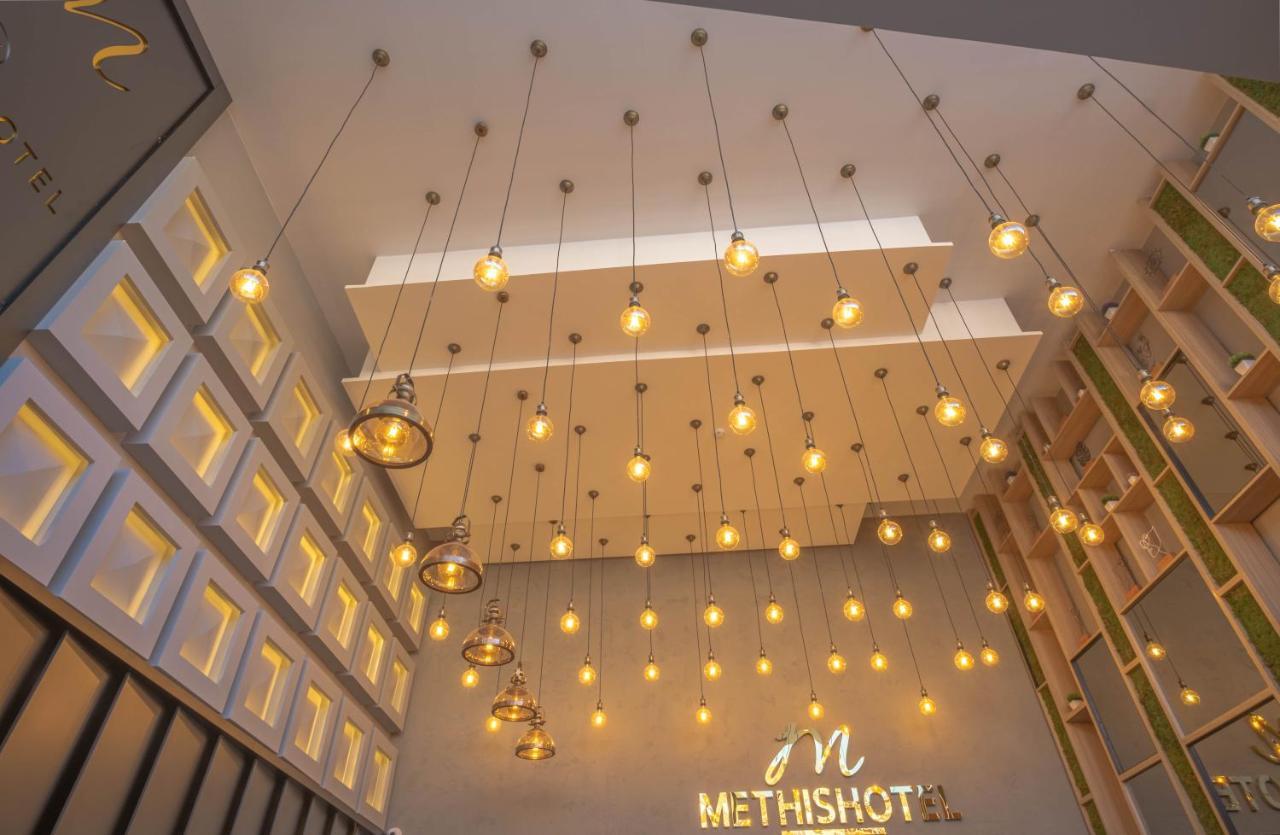 Methishotel Karsiyaka  エクステリア 写真