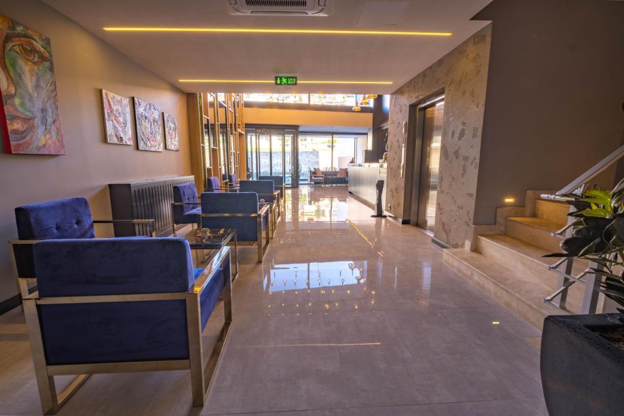 Methishotel Karsiyaka  エクステリア 写真